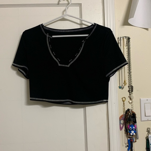 Crop top - Picture 1 of 1